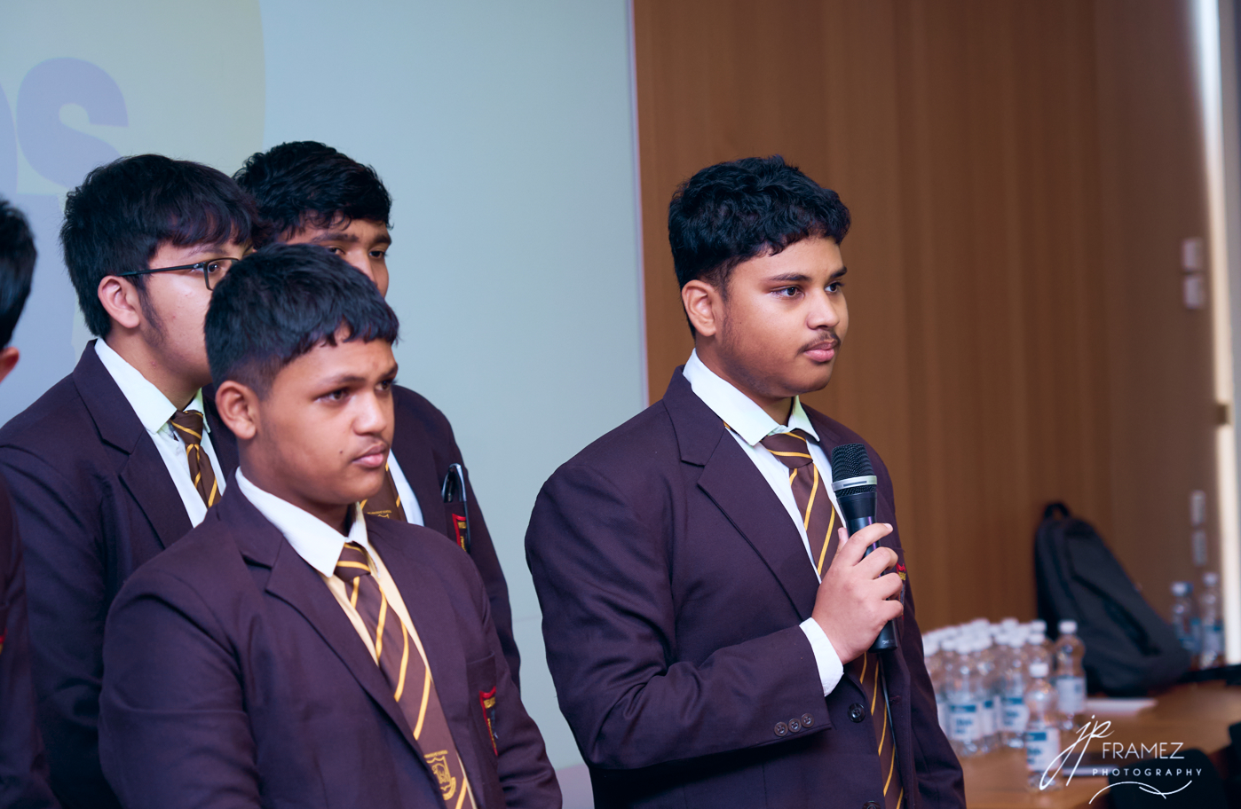 Students presenting during an innovation session